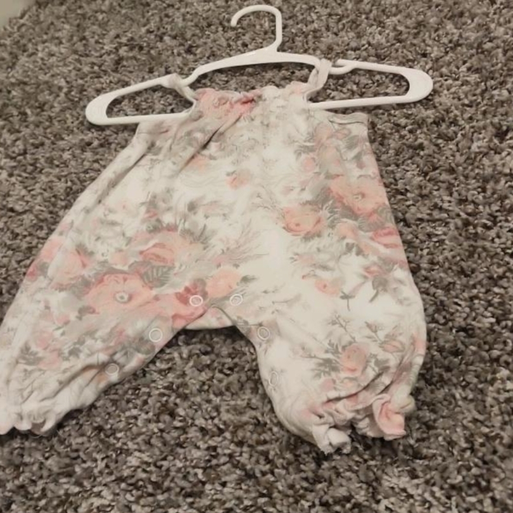 6/$35 Laura Ashley Pink and White Floral Romper